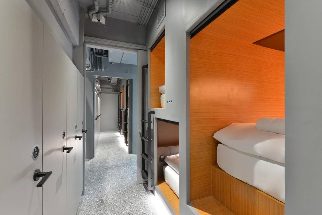 Tiang Capsule Bangkok Exterior foto